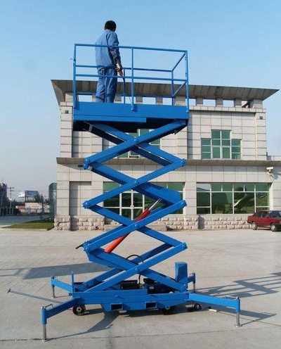 操作升降平臺(tái)之前要先熟悉操作流程 升降平臺(tái)